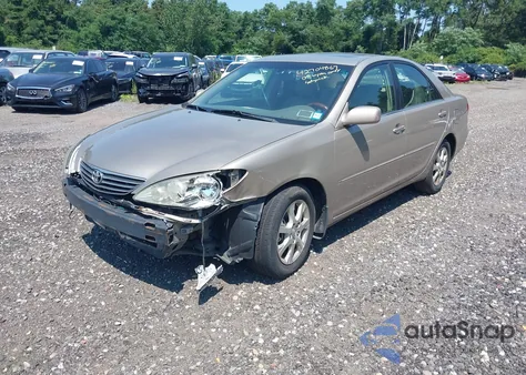 2005 Toyota Camry Xle V6 z USA, uszkodzony, nr VIN 4T1BF30K65U092382